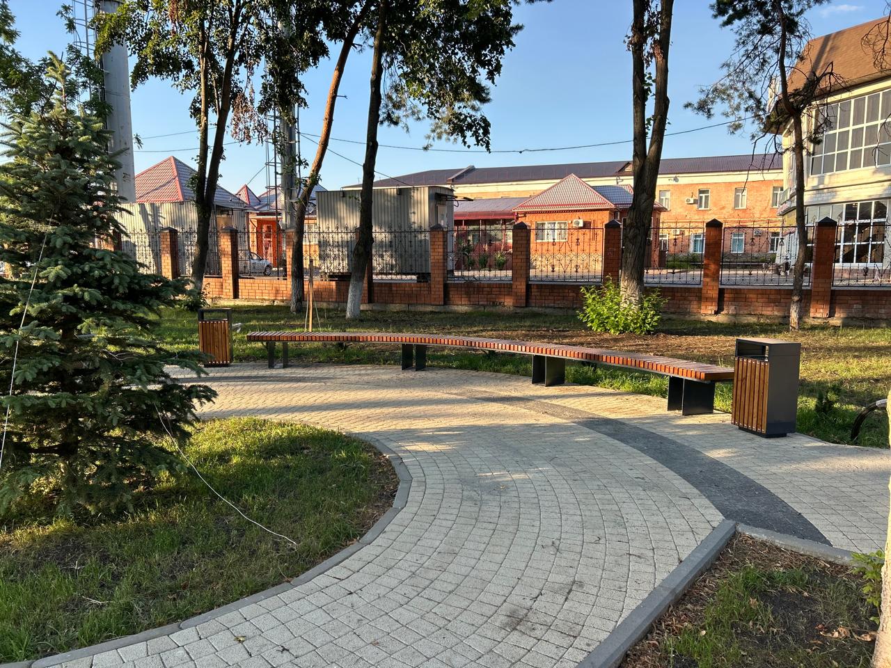 Скамейки и лавочки